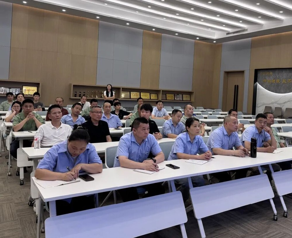 安全无小事 时刻记心间|尊龙凯时（Z6）中国科技有限公司-官方网站
集团开展2025年“安全生产月”活动