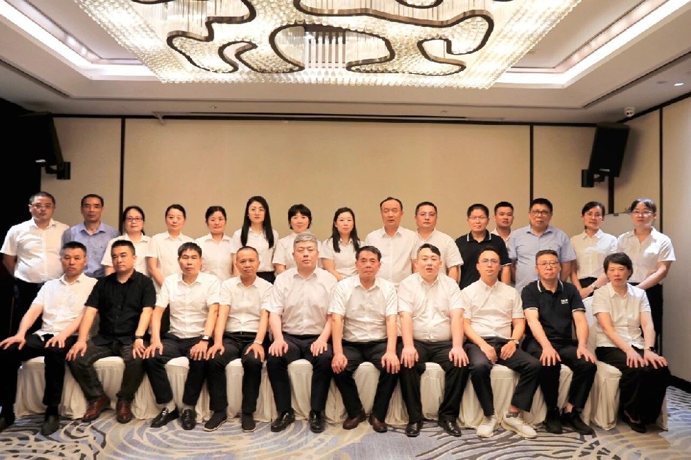 乘风破浪 向新而行｜尊龙凯时（Z6）中国科技有限公司-官方网站
集团2026年半年度会议圆满召开